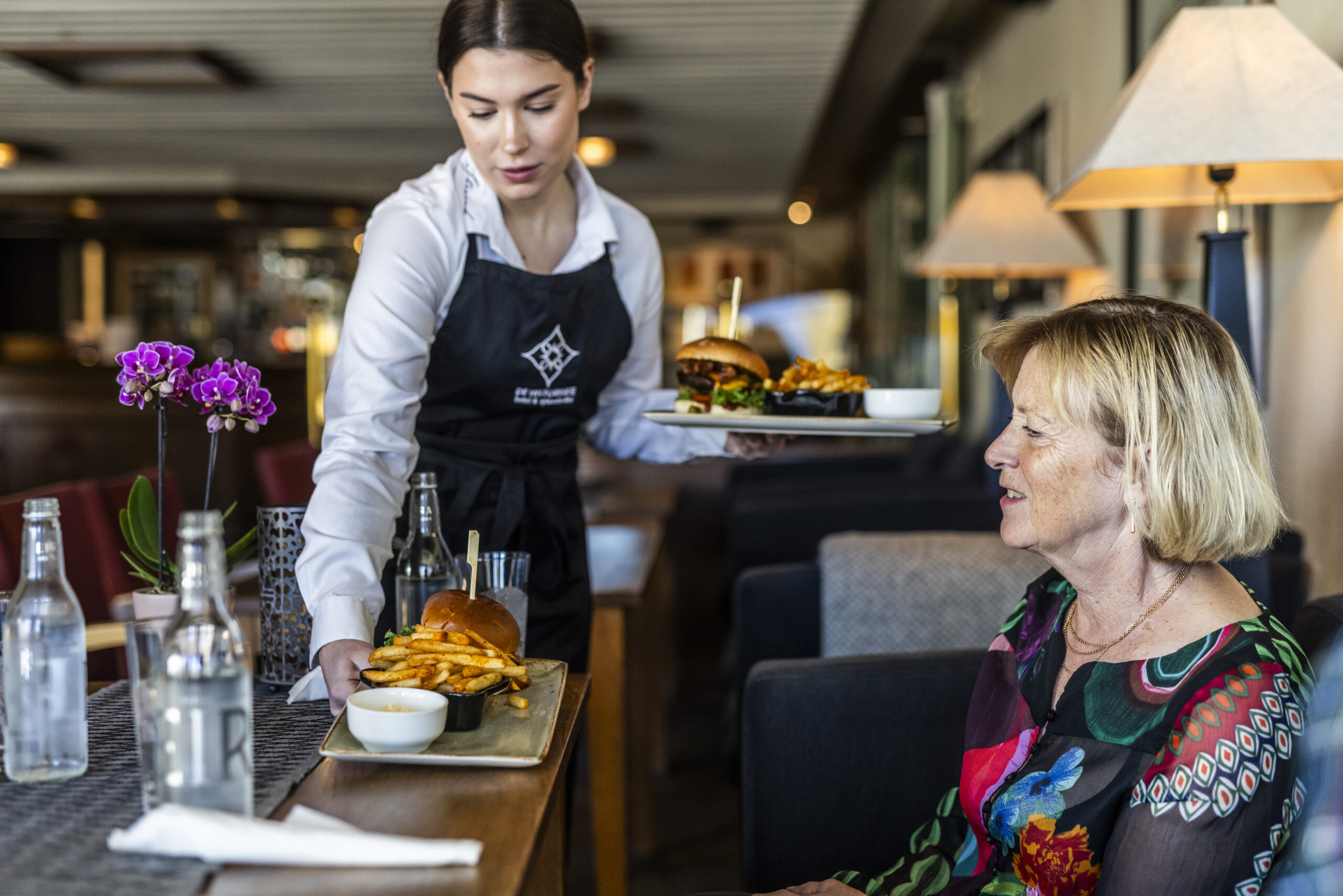 Vrådal_RAISFOTO_C2__1632, lunch i pianobaren, senior_ja