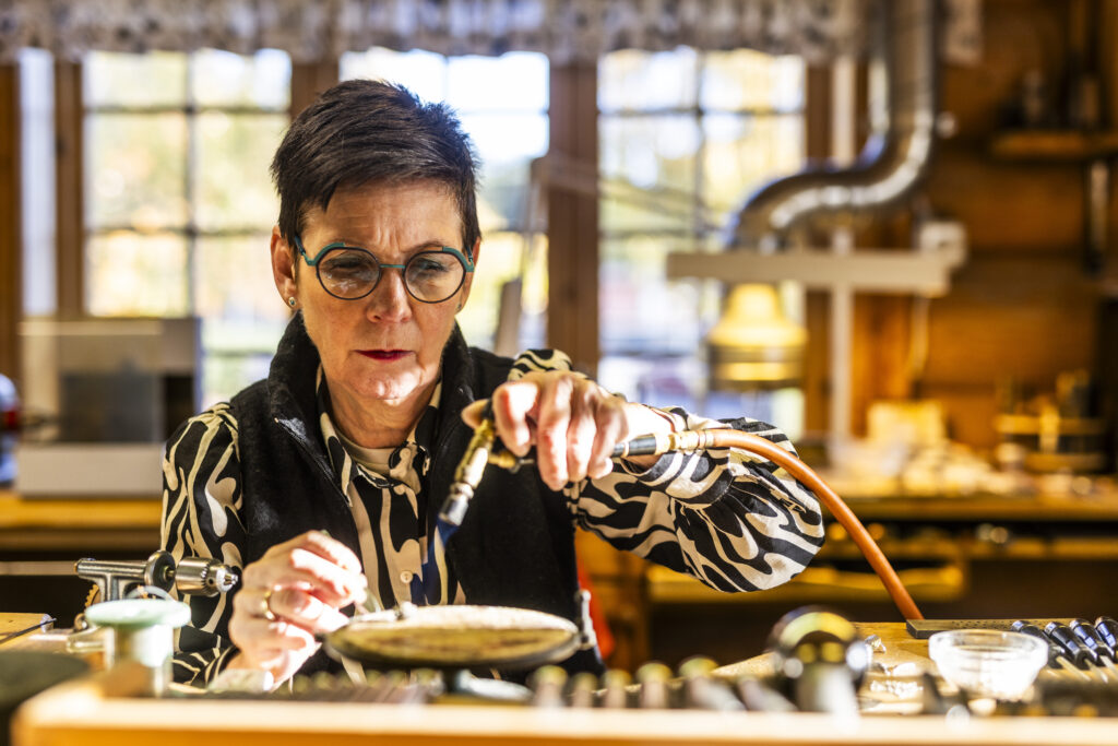 Vrådal_RAISFOTO_C2__2400, Astrid Søftestad, verksted_ja