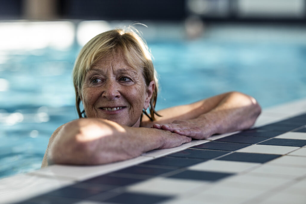 Vrådal_RAISFOTO_C2__5587, Svømmebasseng, nærbilde dame, senior_ja