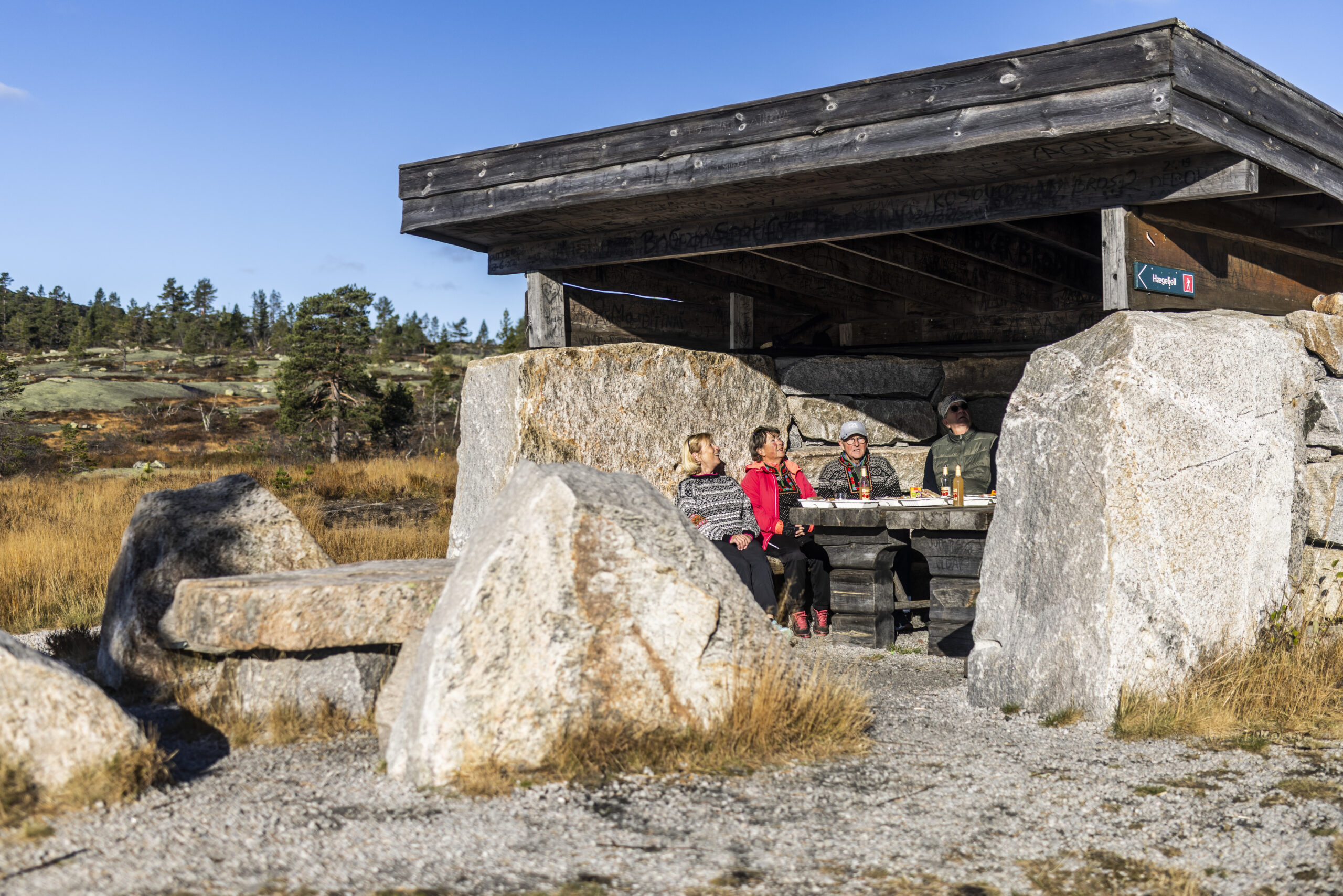 Vrådal_RAISFOTO_C2__3707, gapahuk, lunsjpause senior