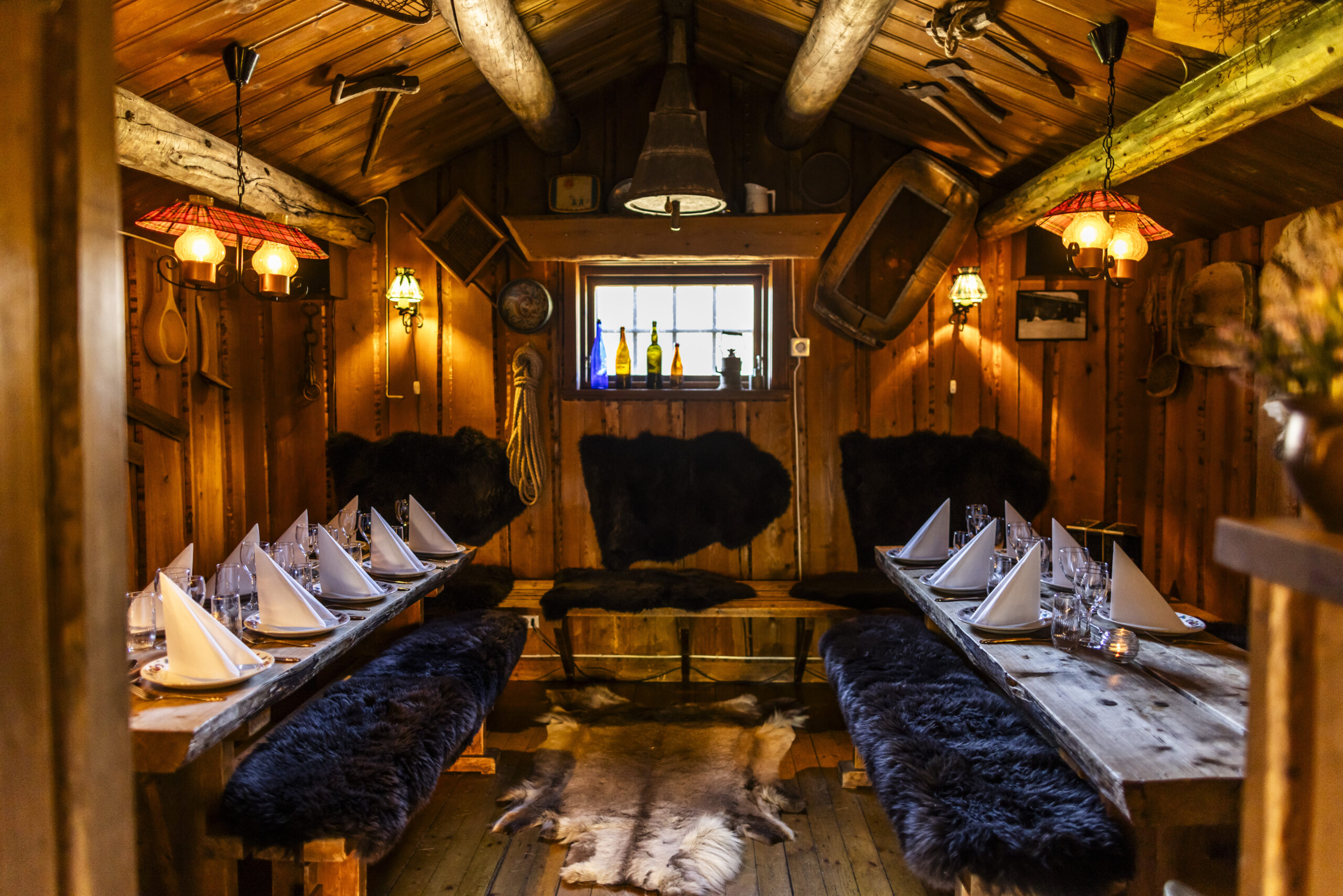 Vrådal_RAISFOTO_C2__7596, Stabburet dekket til fest